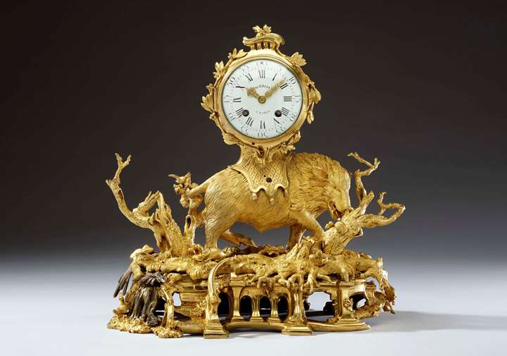 A pendulum clock "au sanglier"